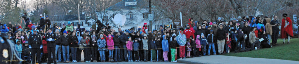 The spectaors line up for the Battle of Lexington.. 2011