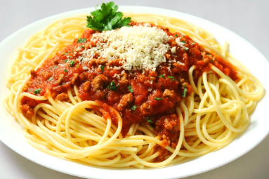 Lovely long strands of spaghetti with meat sauce. Looks good